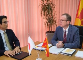 Arben Taravari pret në takim ambasadorin e Japonisë në RMV, Hironori Sevada