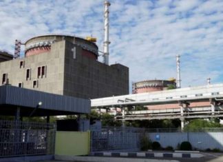 Putin firmos dekretin për të transferuar termocentralin e Zaporizhzhia në kontrollin e Rusisë