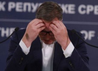 “Një Vuçiq dukshëm nervoz”, çfarë ndodhi me presidentin serb pas takimit me Macron?