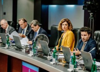 Në qeverinë e shkarkuar malazeze, jep dorëheqje ministrja, largohet edhe nga partia e Abazoviqit