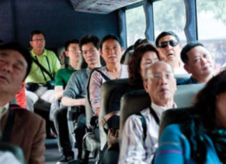 Për tre arsye, pse japonezët nuk bëjnë kurrë telefonata në transportin publik