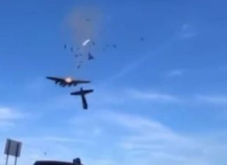 Shfaqje në ajër, momenti kur dy avionë përplasen në fluturim (VIDEO)