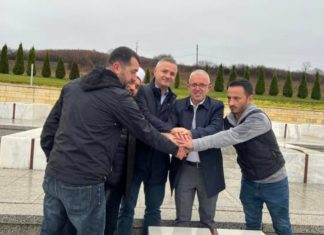 Shtrihet dora e pajtimit mes Ballistëve dhe Shfercerave në Prekazin e Adem Jasharit (FOTO)