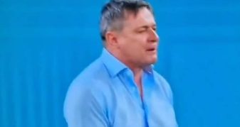 Info Shqip: Trajneri serb Stojkoviq, shanë me nënë shqiptarët pas golit të Serbisë kundër Zvicrës (VIDEO)