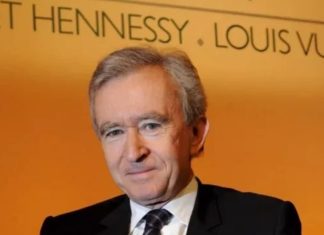 Dhjetë gjërat që duhet të dini për njeriun më të pasur në botë