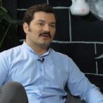 “Kemi fjetur në stol në një park”, aktori shqiptar në Greqi tregon vuajtjen: Kur s’kam xhirime ndihmoj babain në ndërtim