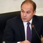Enver Hoxhaj ‘godet’ Kurtin dhe Osmanin: Nganjëherë nuk e dinë që Kosova është shpallë e pavarur