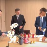 SHBA i shtrëngon “dorën” Serbisë? “Do të ketë njohje reciproke me Kosovën”