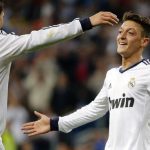 “Tregoni më shumë respekt”, Mesut Ozil në mbrojtje të Cristiano Ronaldos