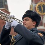 Rusia do të dërgojë muzikantë në frontin e luftës për të rritur moralin e ushtarëve