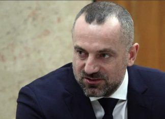 “Non grata” të reja britanike: Në listë, nga Serbia dhe Kosova