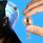 Elon Musk i shokon të gjithë: Brenda 6 muajve do të vendosim Neuralink-un e parë në trurin e njeriut! Çfarë do jetë në gjendje të bëjë ky mikroçip?