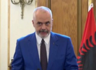 “Qeshu, rini, Qeshu, Bota asht e jote”, kryeministri Rama përkujton 8 Dhjetorin