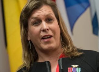 Pendesa e një burri që u bë grua: Si m’u shkatërrua jeta