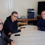 Vuçiq nuk flejti mbrëmë, takoi kryesigurimsat serbë, tha “nuk ka dorëzim”