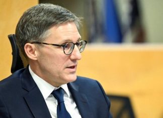 Chollet nga Prishtina flet për Financial Times rreth Asociacionit: Nuk duam më kriza në Kosovë
