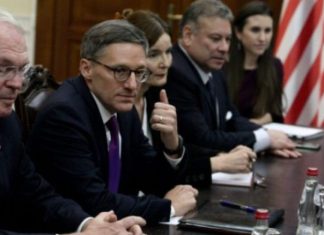 Chollet: Një krizë në Kosovë do të pengonte bashkëpunimin e SHBA-së me Serbinë