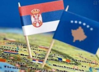 Ambasada Amerikane në Prishtinë: Kosova dhe Serbia duhet të ndërmarrin veprime që promovojnë qarkullimin e lirë të mallrave
