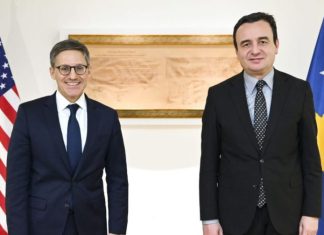 Kurti pas takimit me Chollet: Diskutuam për normalizimit të plotë të marrëdhënieve Kosovë- Serbi me njohjen reciproke në qendër
