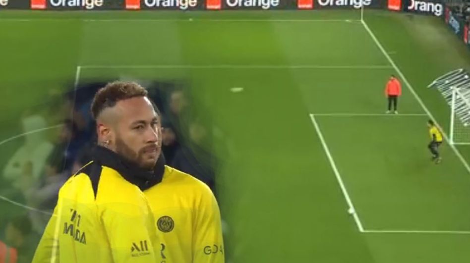 Info Shqip: Neymar ekzekuton një goditje të lirë, reagimi i Mbappes bëhet viral në rrjetet sociale (VIDEO)
