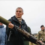 Stoltenberg: NATO duhet të rrisë prodhimin e armëve në vitin 2023