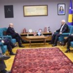 Sveçla: E njoftova emisarin Peach se Kosova sfidohet në vazhdimësi nga faktorë të jashtëm