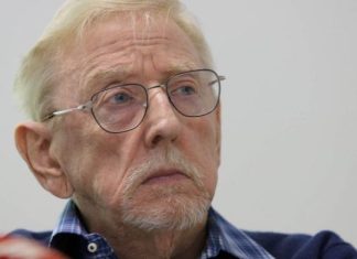 Walker: Lidershipi kosovar të punojë më shumë për vendin, jo për politikën