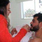 “Përjetova parajsën edhe ferrin”, u shpëtua pas 12 ditësh nën rrënoja, 34-vjeçari takon vajzën që lindi natën e tërmetit. Si arriti të shpëtonte gruaja