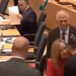 Bruksel: Ndërsa zyrtarët po përshëndesin Zelensky-n, shikoni se ç’po bën Orban (VIDEO)
