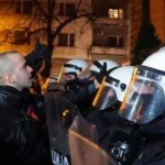 Rriten tensionet në Beograd, nacionalistët kërcënojne Vuçiç: Mos nënshkruaj marrëveshjen me Kosovën