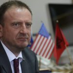 Taravari për “Zërin e Amerikës: Gjuha Shqipe duhet të përfshihet në Kushtetutë
