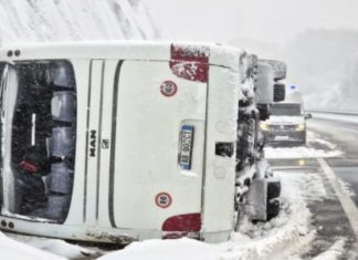 Kroaci: Përmbyset autobusi me targa shqiptare