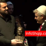 Ali Ahmetit ia bëjnë bustin për së gjalli, ai thotë se është herët për një gjë të tillë