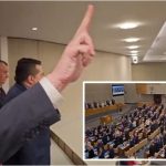 Një delegacion nga Republika Serbe e Bosnjës priten me duartrokitje në Dumën ruse, përgjigjen duke ngritur tre gishtat
