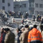 Ekipet e shpëtimit në Turqi nxjerrin të gjallë një grua nga rrënojat, 222 orë pas tërmetit