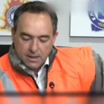 I prekur dhe me lot në sy flet greku që shpëtoi fëmijën: “Sapo e nxorrëm nga rrënojat më zgjati një biskotë”