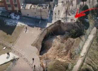 Gropa gjigande e krijuar pas tërmetit në Turqi