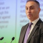 Grubi: Sa turp, Ska pikë burrnie mo, inicialet e mia janë AG dhe jo AR