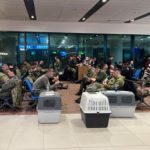 Momenti kur trupat e Kosovës mbërrijnë në Adana, priten me duartrokitje nga vullnetarët turq
