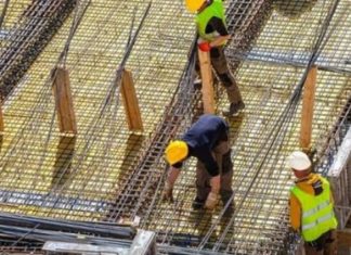 U keqtrajtua nga “Bossi”, dëmshpërblehet me 300 mijë dollarë punonjësi shqiptar