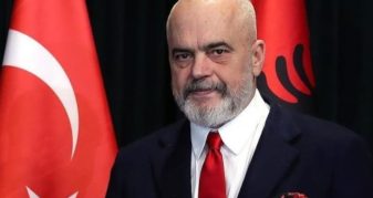 Info Shqip: Edi Rama: Planifikojmë që pagën mesatare ta çojmë 900 euro