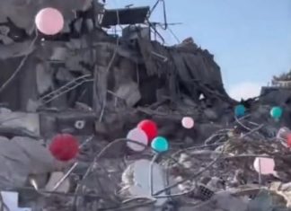 Video rrëqethëse, tollumbace në rrënojat e tërmetit për fëmijët e vdekur në Turqi