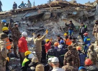 “Luftë” për jetë, 35-vjeçari shpëtohet nga rrënojat në Turqi pas 149 orësh