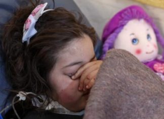 U kthy në heroinën e Sirisë: Vajza që këndonte nën gërmadha, tani rrezikon t’i priten këmbët