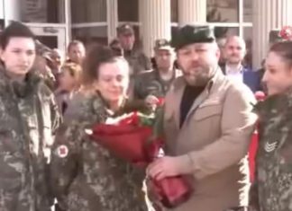 Përfunduan operacionin e kërkim-shpëtimit në Turqi, trupat shqiptare përcillen me duatrokitje (VIDEO)