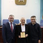 Dita e mësuesit, Komuna e Çairit e shpalli qytetar nderi pronarin e Eftinija Impex, Selman Imerin për kontributin në arsim