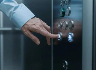 A e dini pse ka një pasqyrë në çdo ashensor?