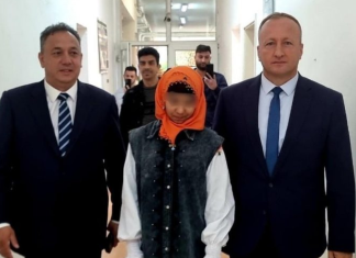 U pengua të ndjek mësimin shkaku i shamisë, Nuhiu: Askush nuk mund të ndalojë Alejnën të mësojë