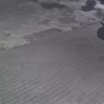 Kërcënohet pronari i TetovaSot, ia dëmtojnë makinën me sende të forta (VIDEO)
