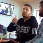 Kamera e fshehtë e ‘Piranjave’, Tan Brahimi përballet me ‘kushëririn’ mashtrues: Hajde sqarohemi jashtë lokalit (VIDEO)